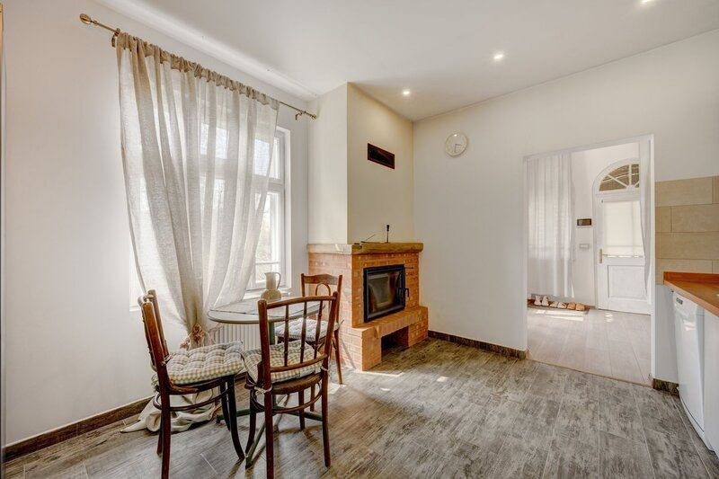 Provita de Sus, Prahova, casa renovata, comision 0 %