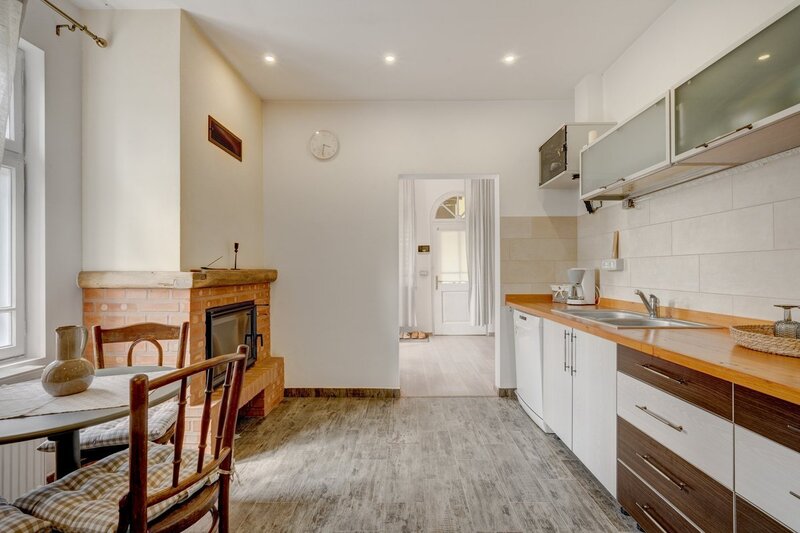 Provita de Sus, Prahova, casa renovata, comision 0 %